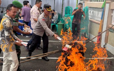 Waka Polres Hadiri Kegiatan Pemusnahan Barang Bukti Tahap I, Kejaksaan Negeri Bengkulu Selatan